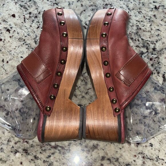 Free People Womens Culver City Studded Wooden‎ Platform Clogs Mahogany Size 38.5 - Picture 7 of 11